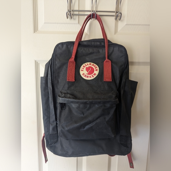 Fjallraven Bags Fjallraven Kanken Laptop 5 Black With Red Straps